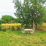 Ferienhaus Charming Retreat With Swimming Pool *