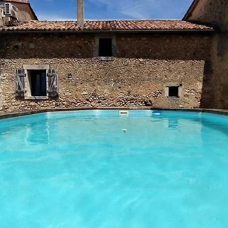 펜션 Charming Retreat With Swimming Pool *